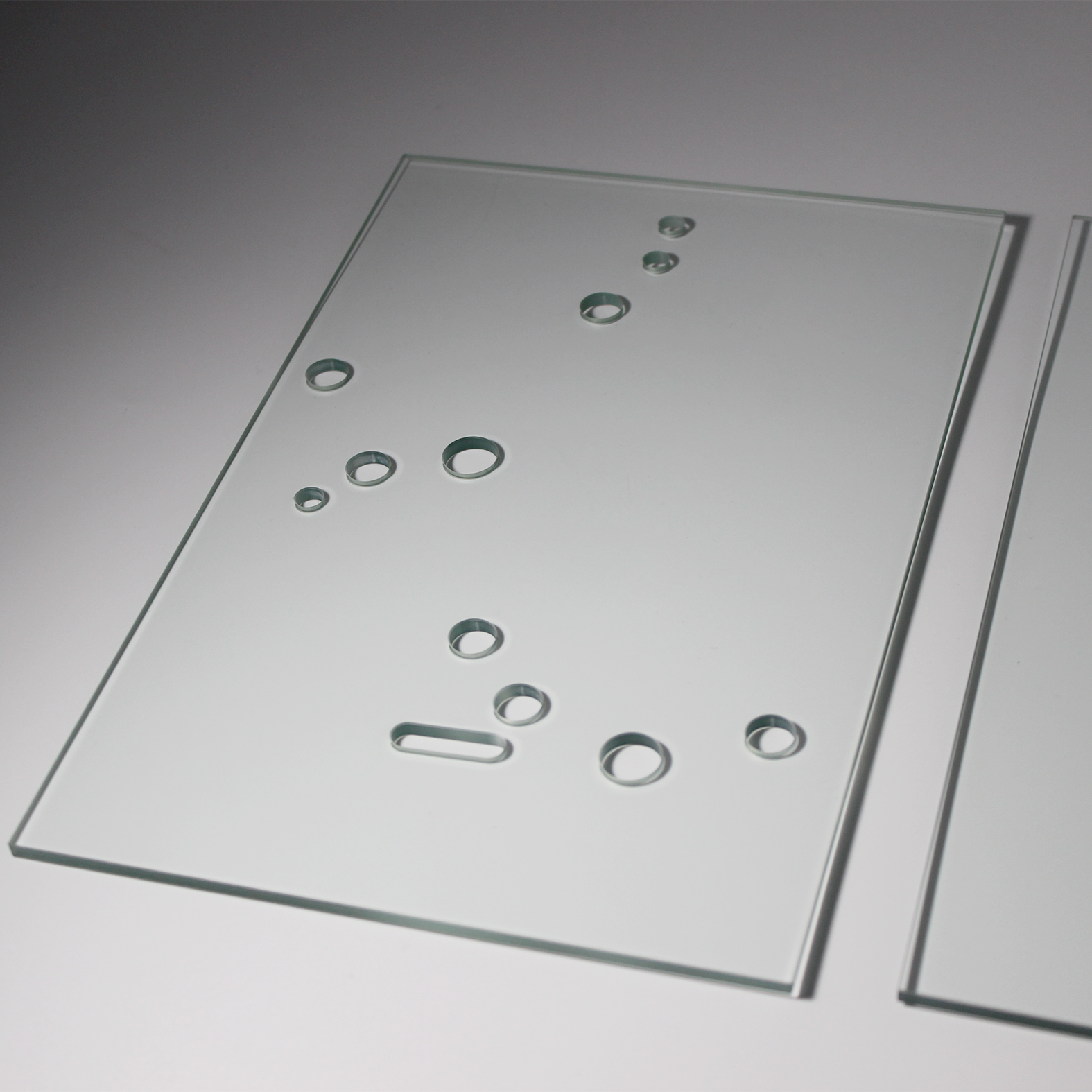 China Supplier Provide Customized Holes Optical Glass Flat