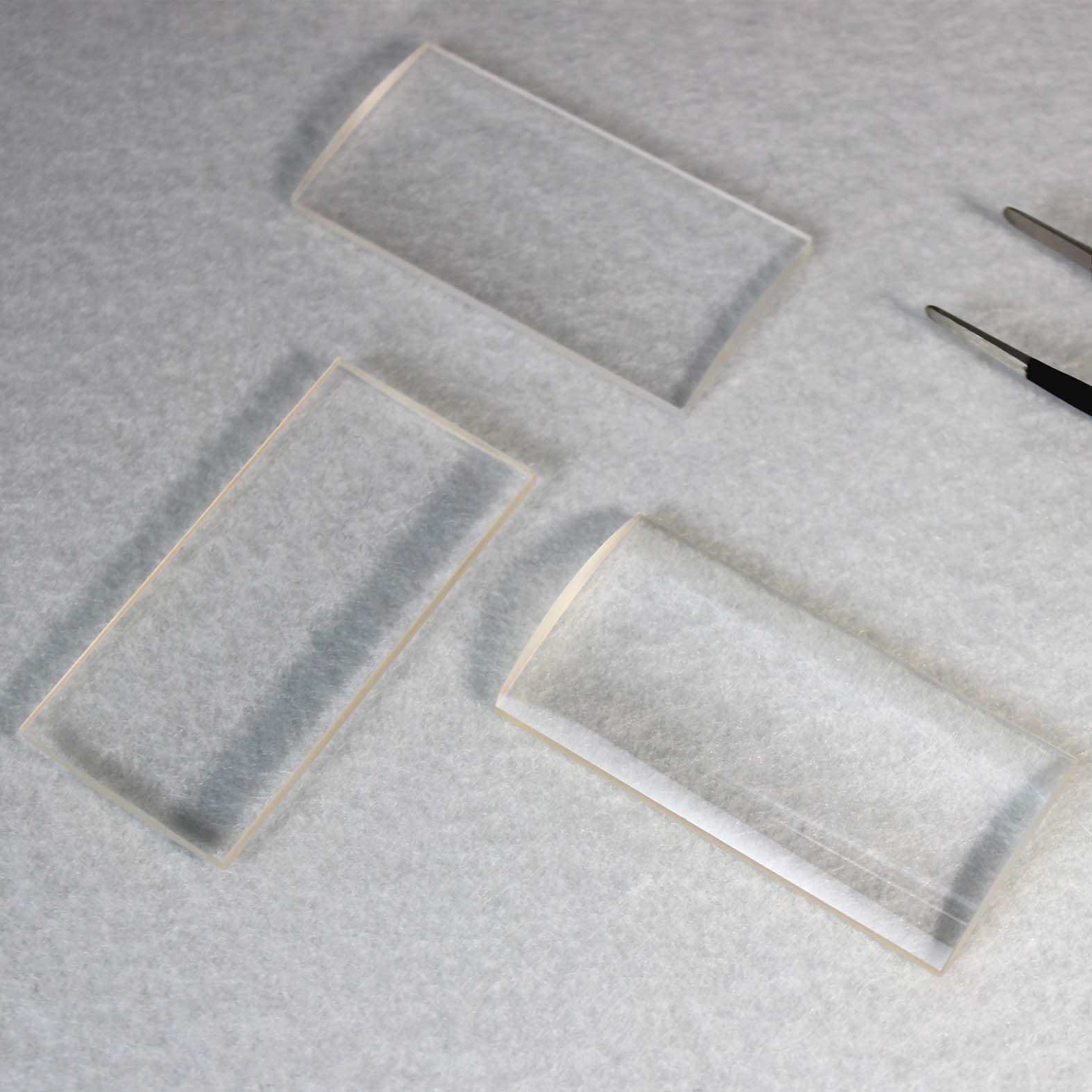 China Supplier Wholesale Glass Fused Silica Square Optical Plano-Convex Cylindrical Lens