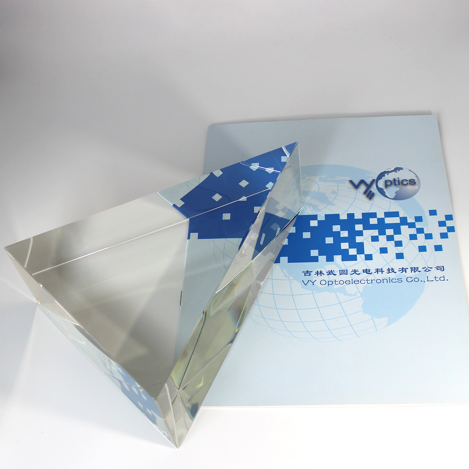 Optical K9 Quartz Glass Triangular Prism for Student Teaching and Photography