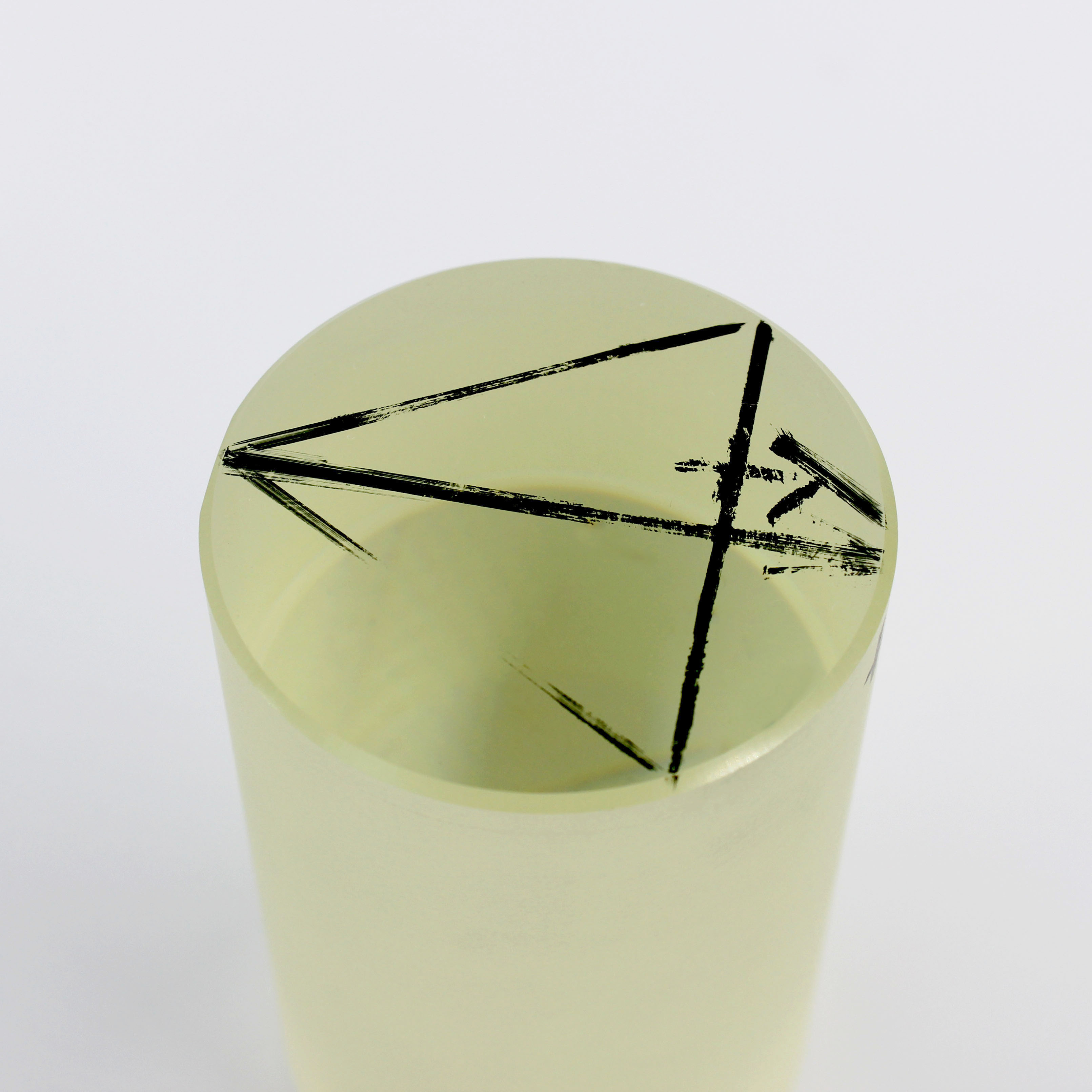 China Optical Grade Lithium Tantalate (LiTaO3) Crystal Single Crystal Boule Lens