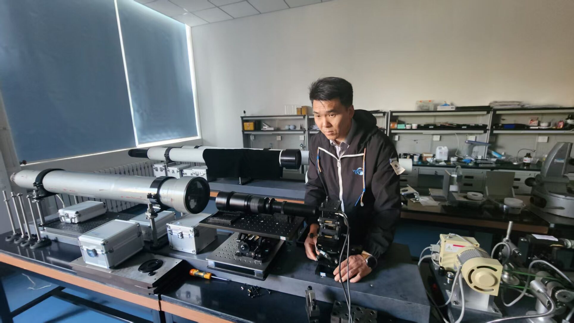 We specialize in optical lens design, opto-mechatronic system development, and precision lens assembly. Trusted by research institutes and high-tech industries worldwide.
