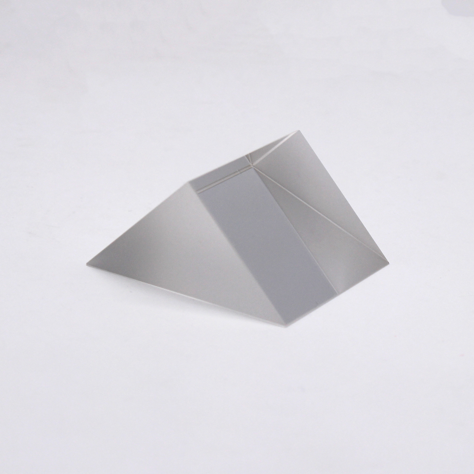 High precision optical glass Right Angle Prism made of BK7 for 90 degree beam deviation in laser and imaging systems