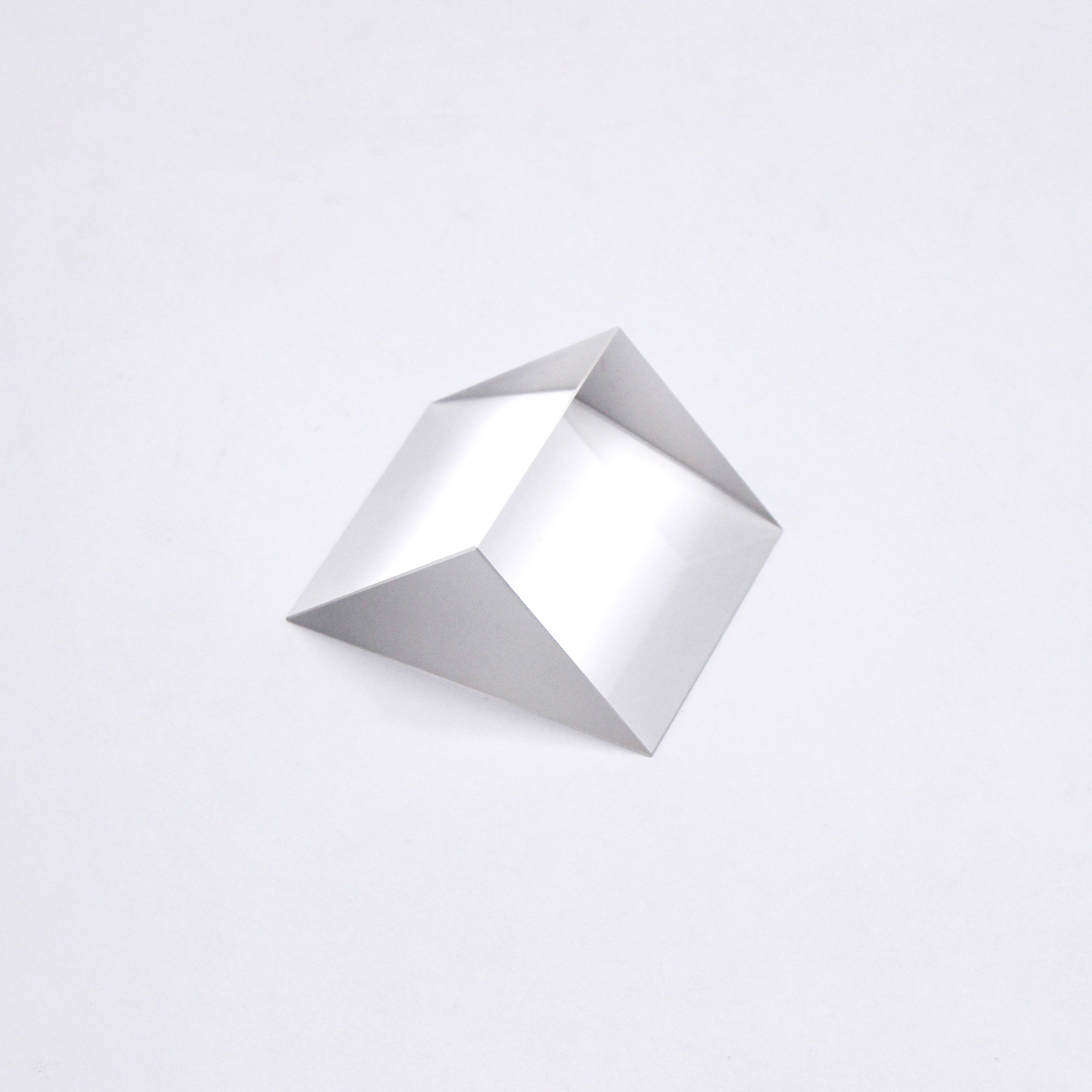 High precision optical glass Right Angle Prism made of BK7 for 90 degree beam deviation in laser and imaging systems