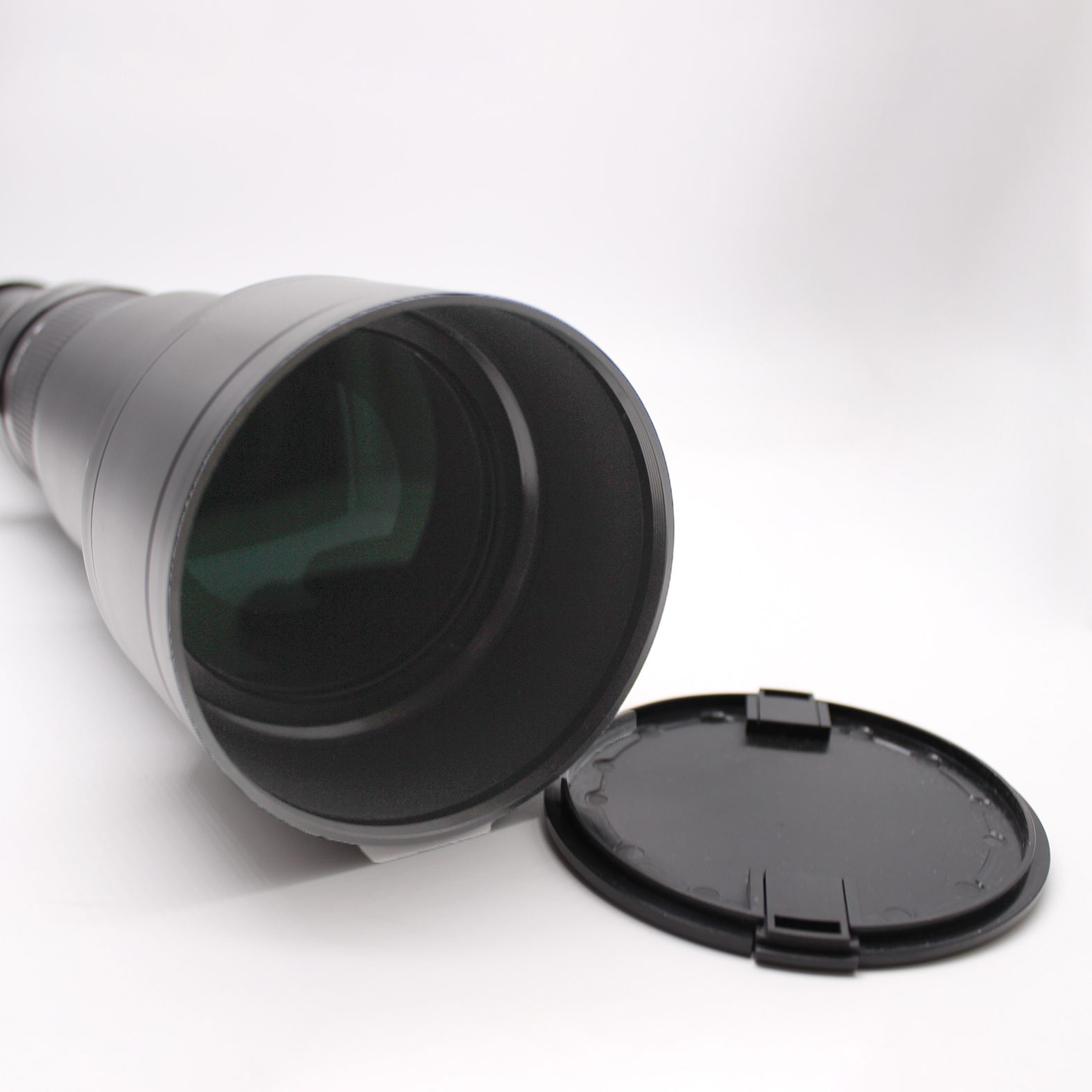 Zoom telephoto camera with 100X to 300X magnification and WIFI connection