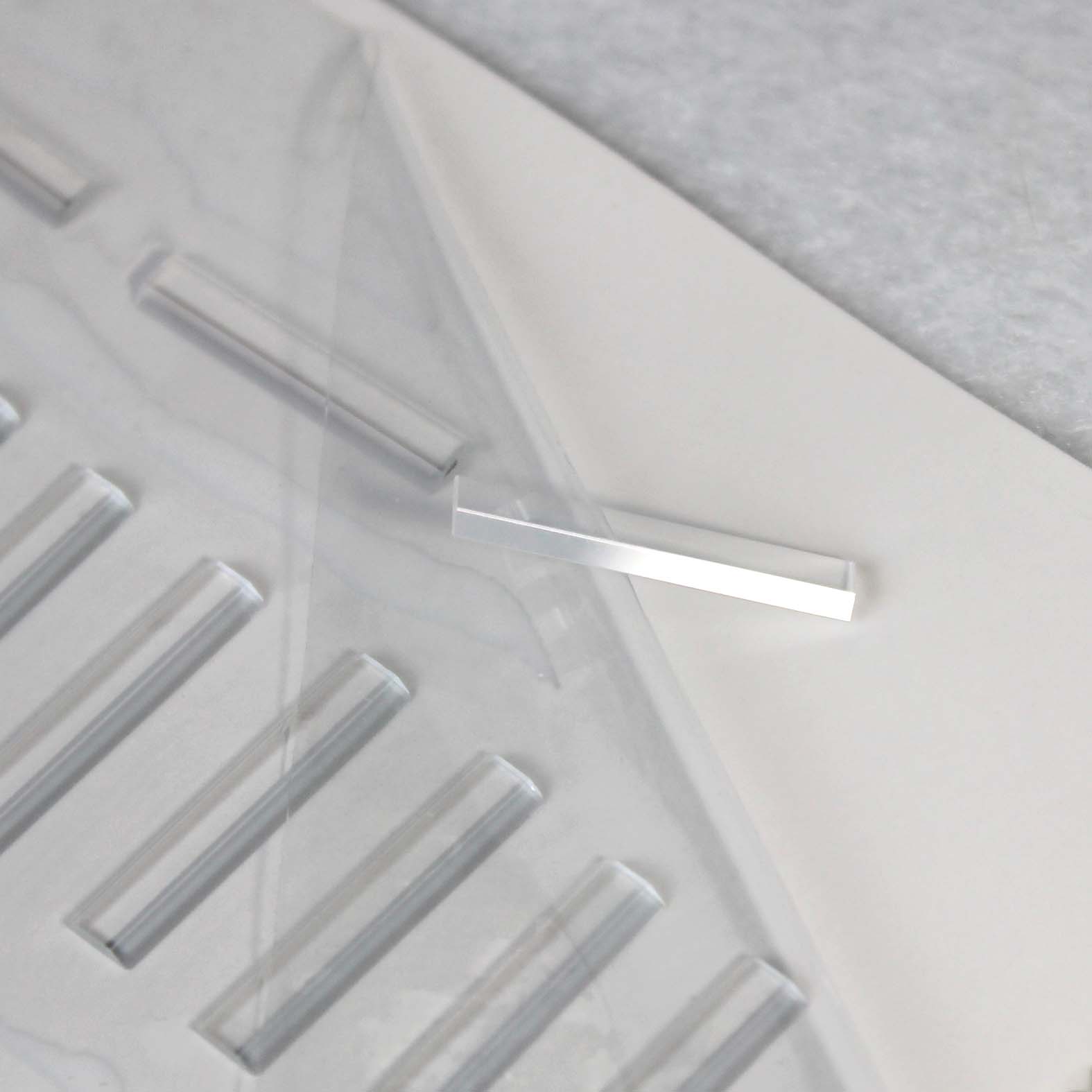 Optical Dove prism for imaging and photonic applications