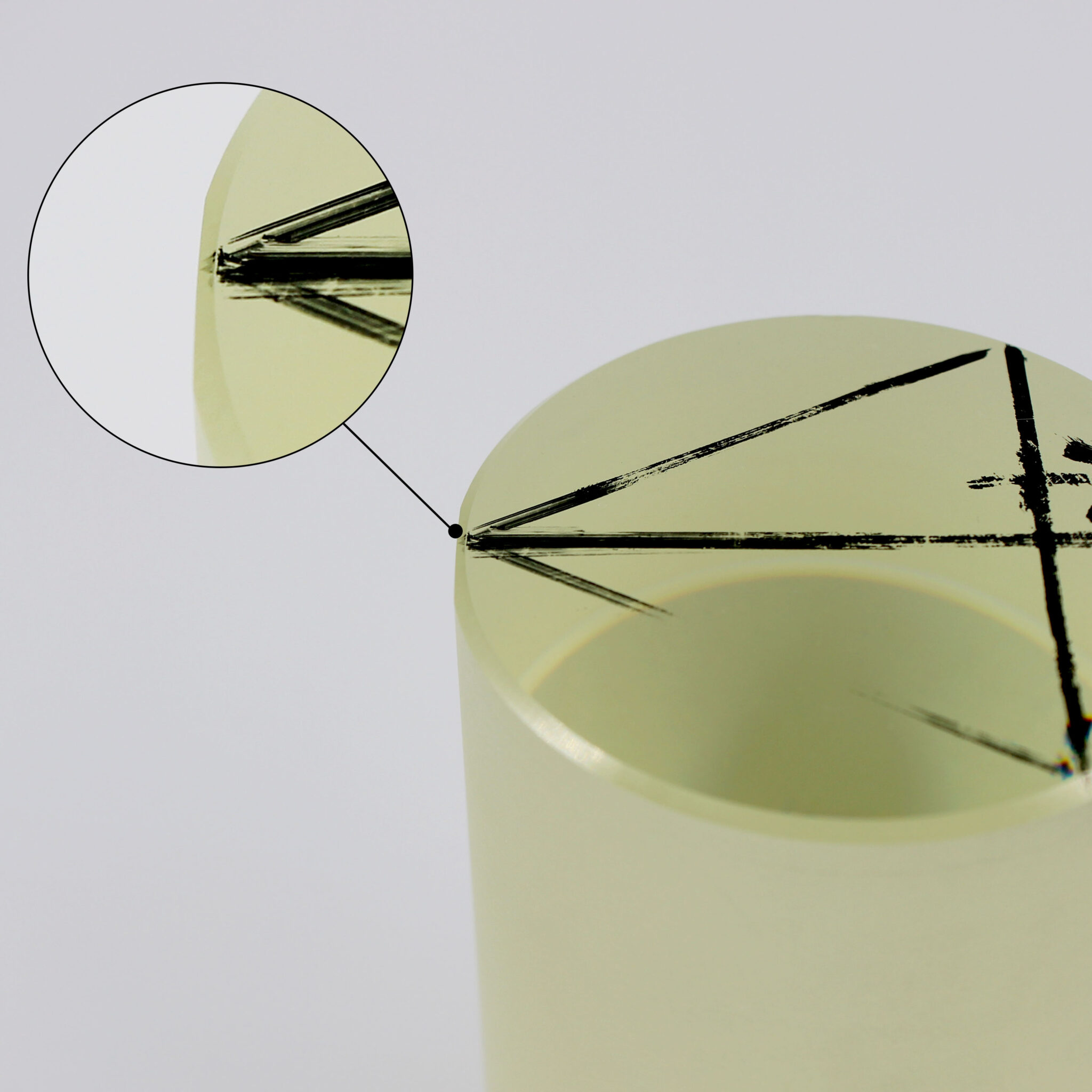 Lithium tantalate single crystal boule for piezoelectric and optical applications