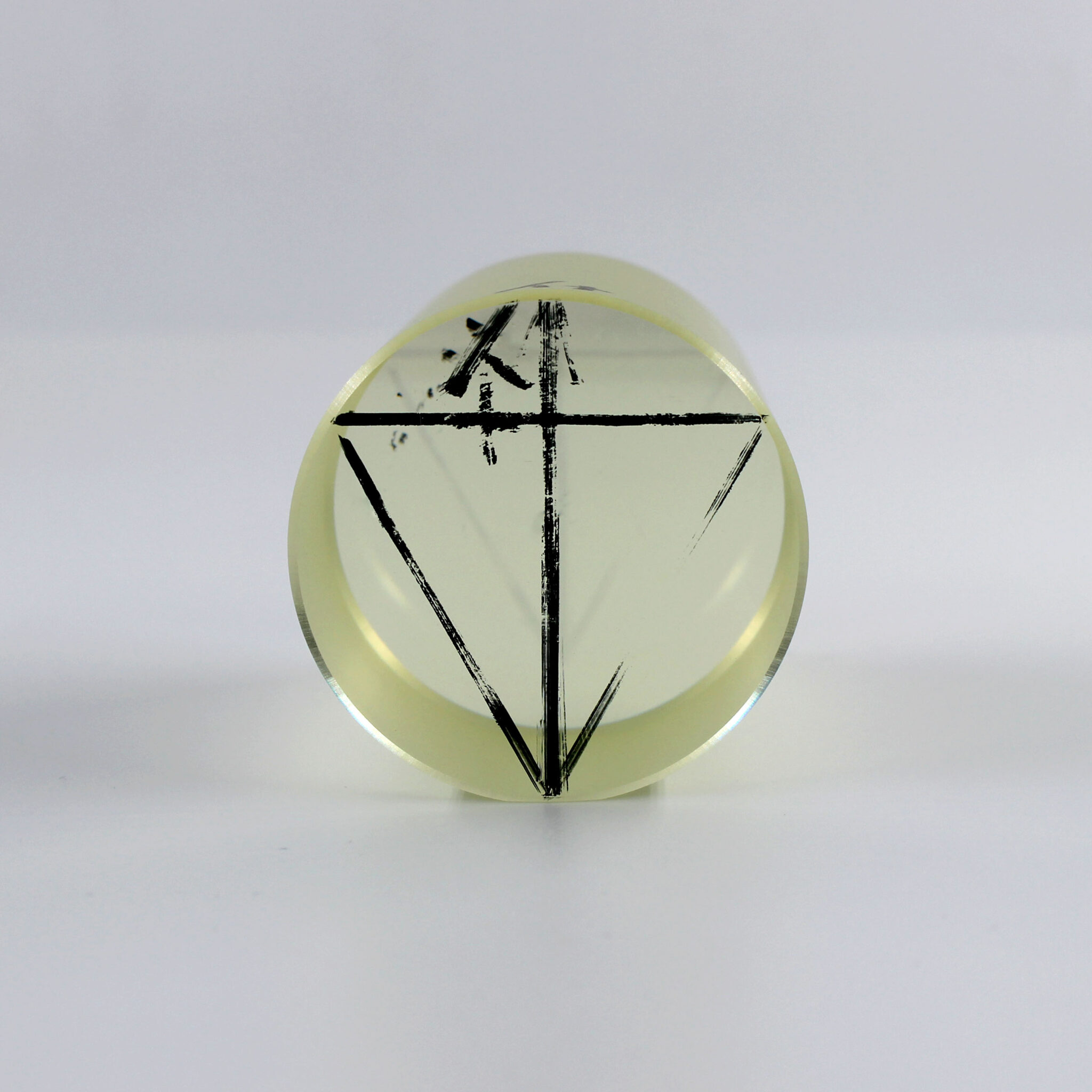 Lithium tantalate single crystal boule for piezoelectric and optical applications