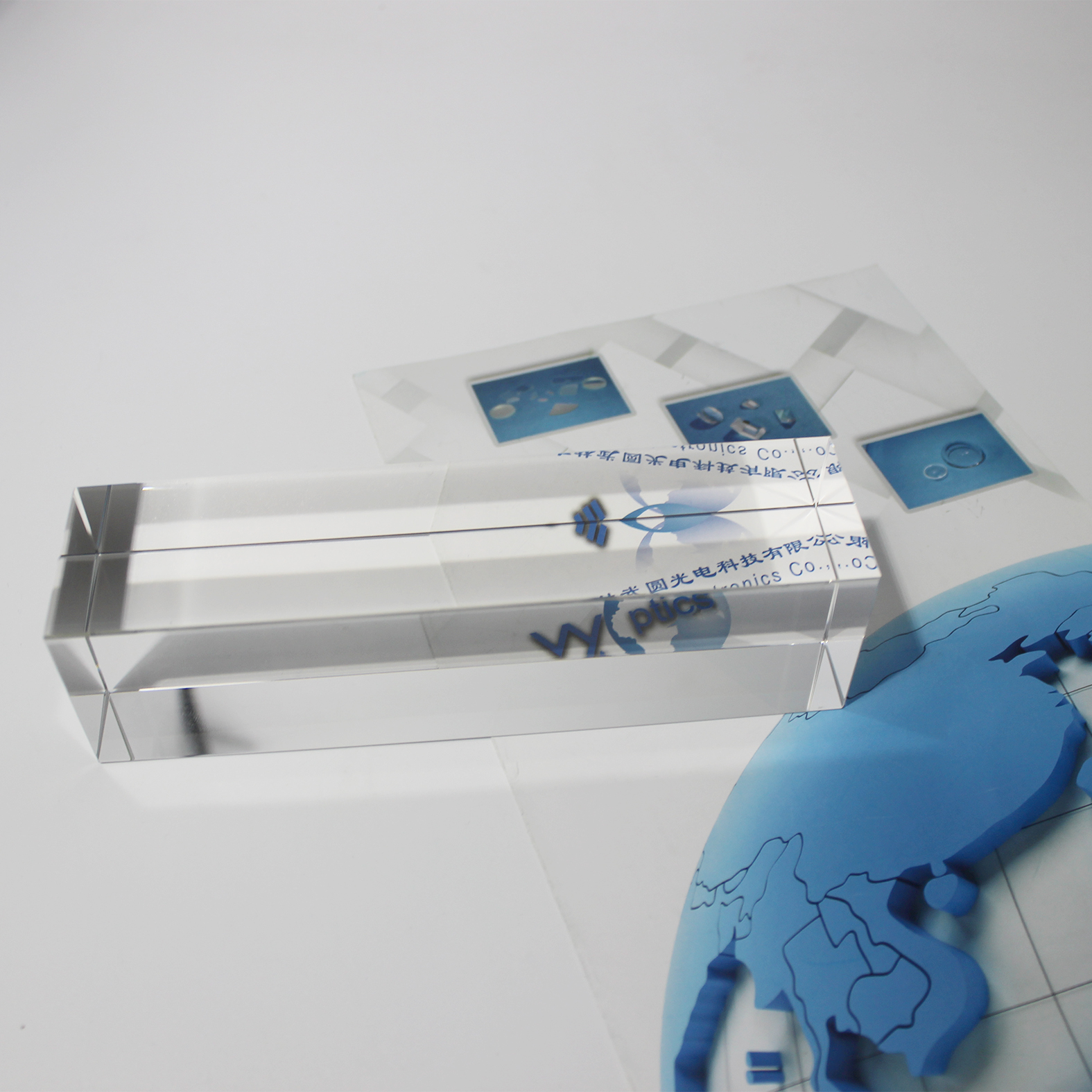 Cuboid prism for optical beam steering and laser alignment systems