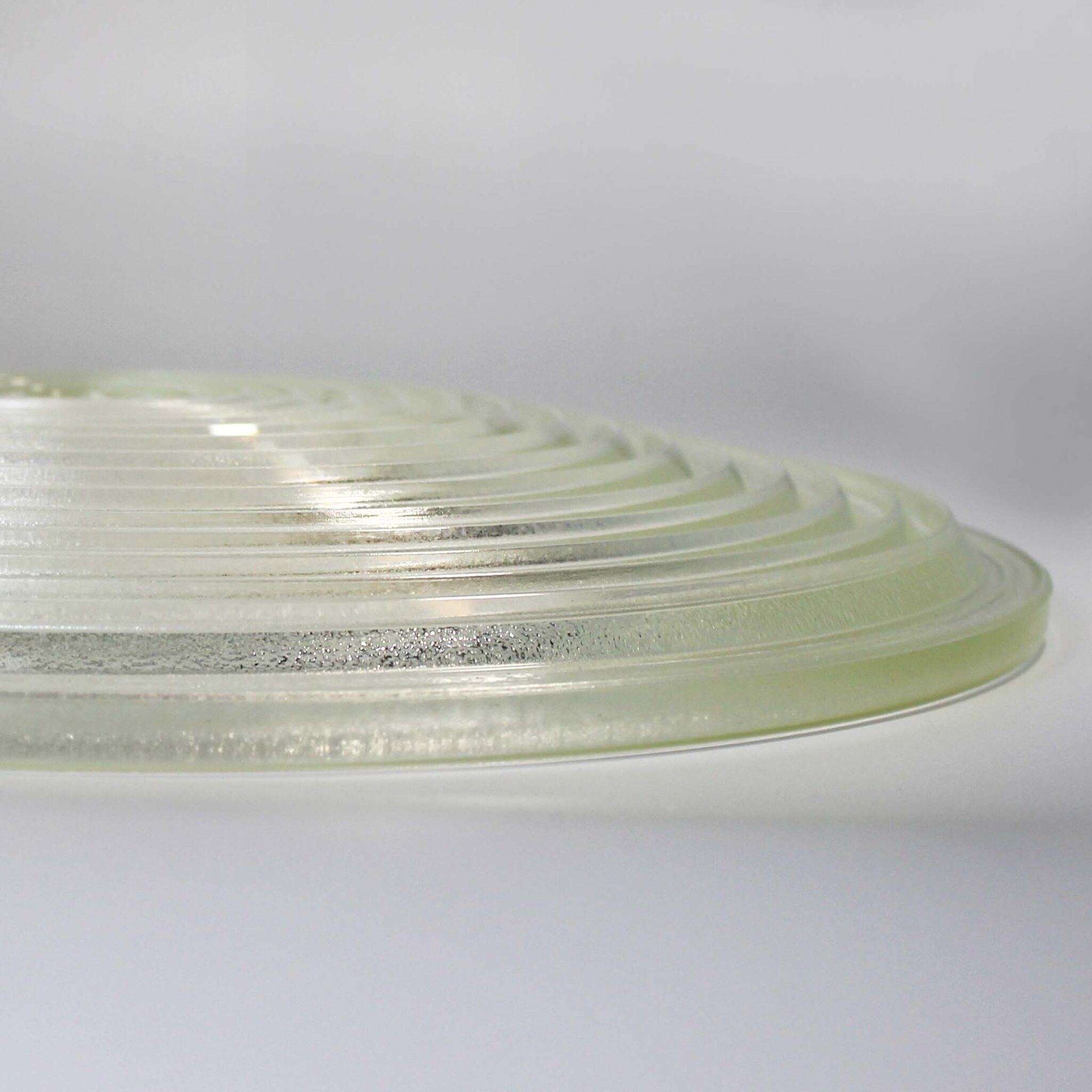 Glass Fresnel lens for optical light focusing applications