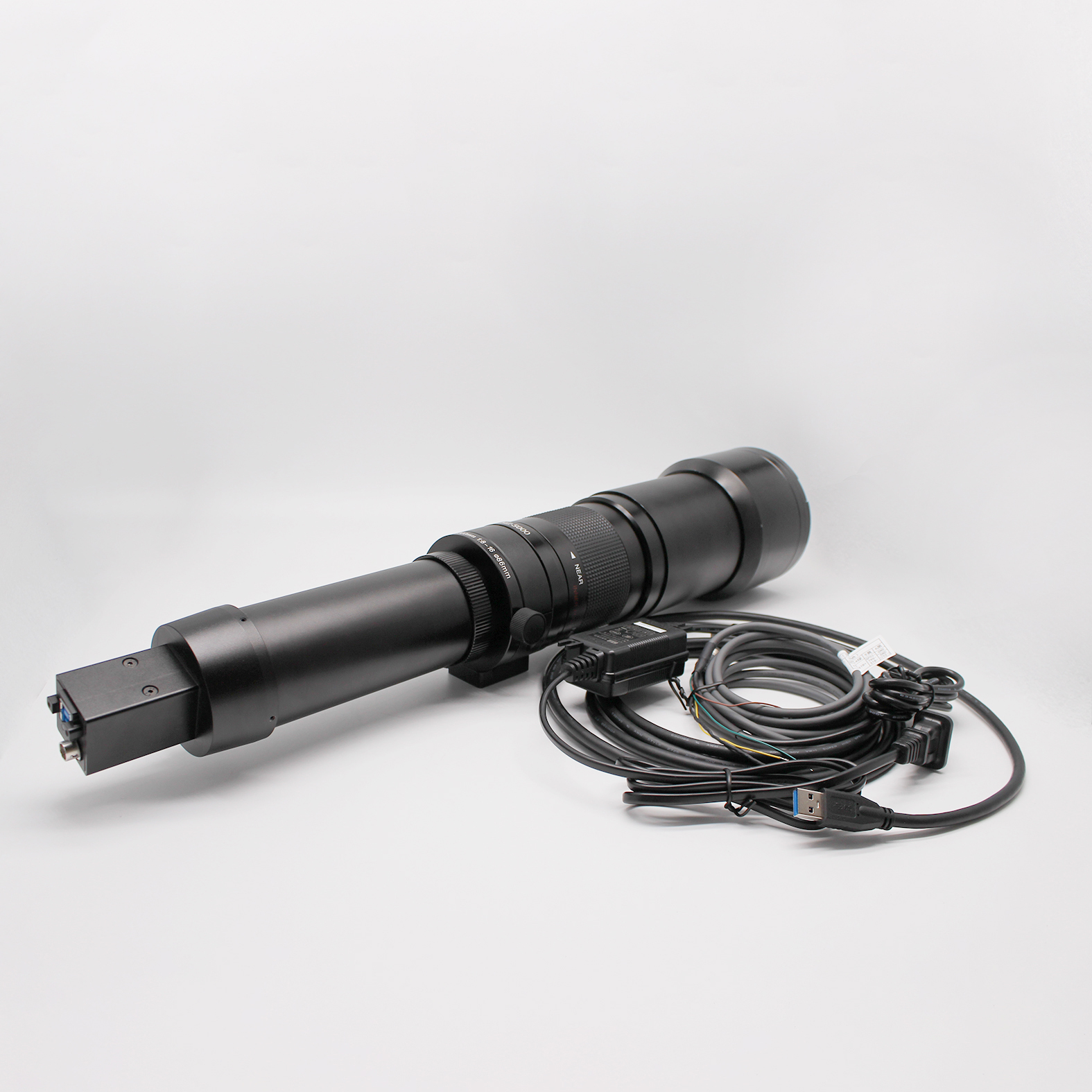 Zoom telephoto camera with high magnification optical zoom