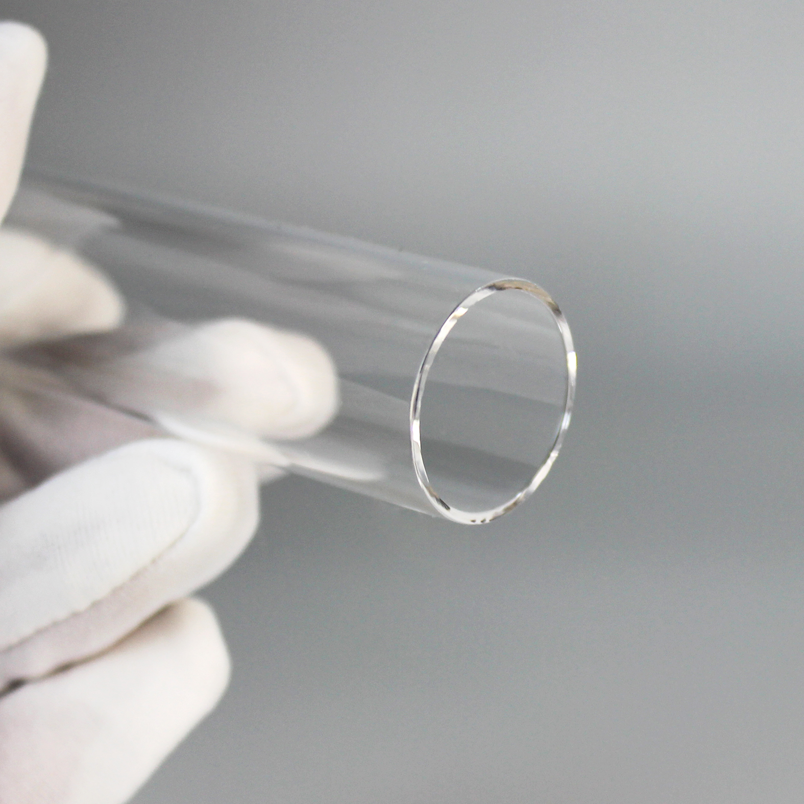 Special shaped quartz bulb tube