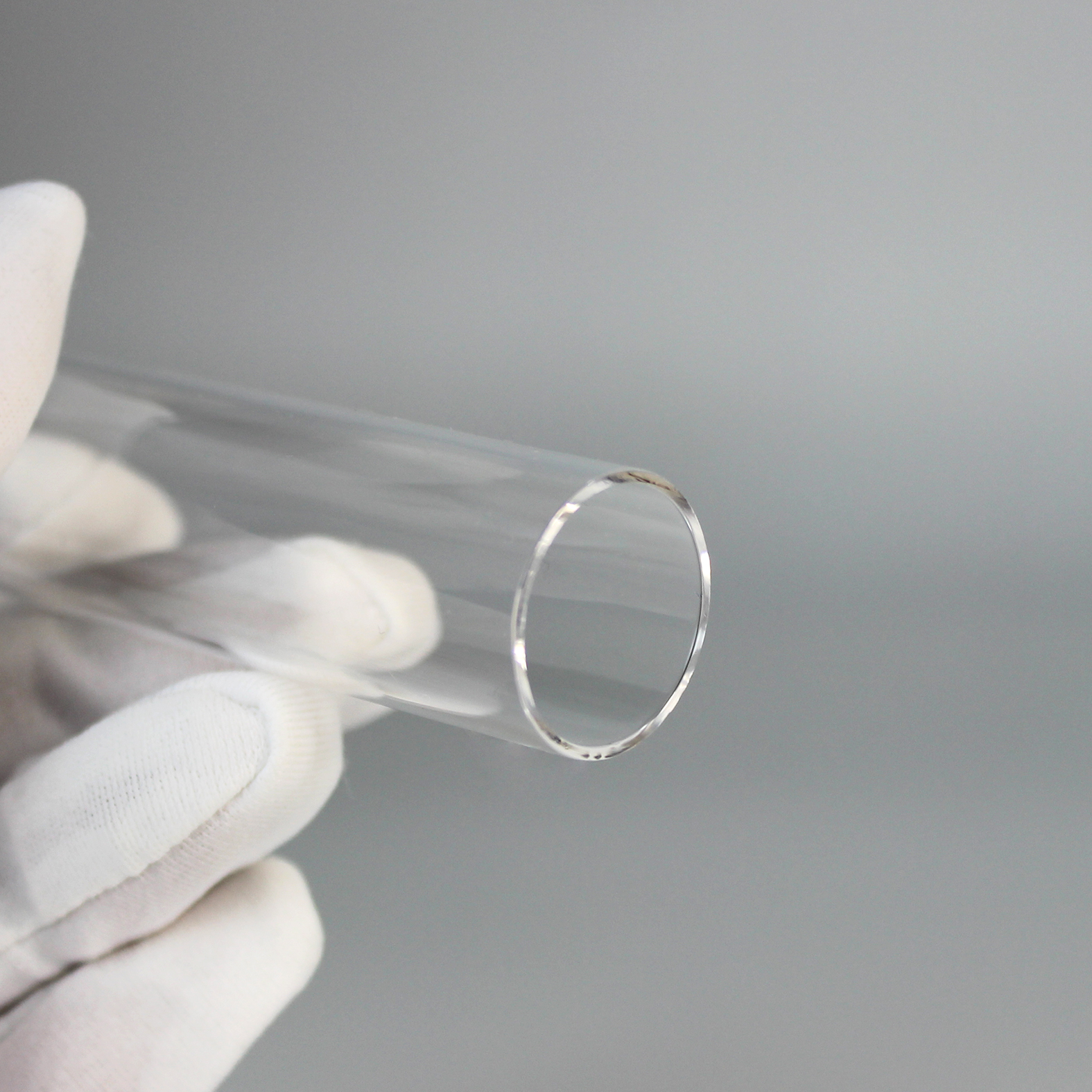 Special shaped quartz bulb tube