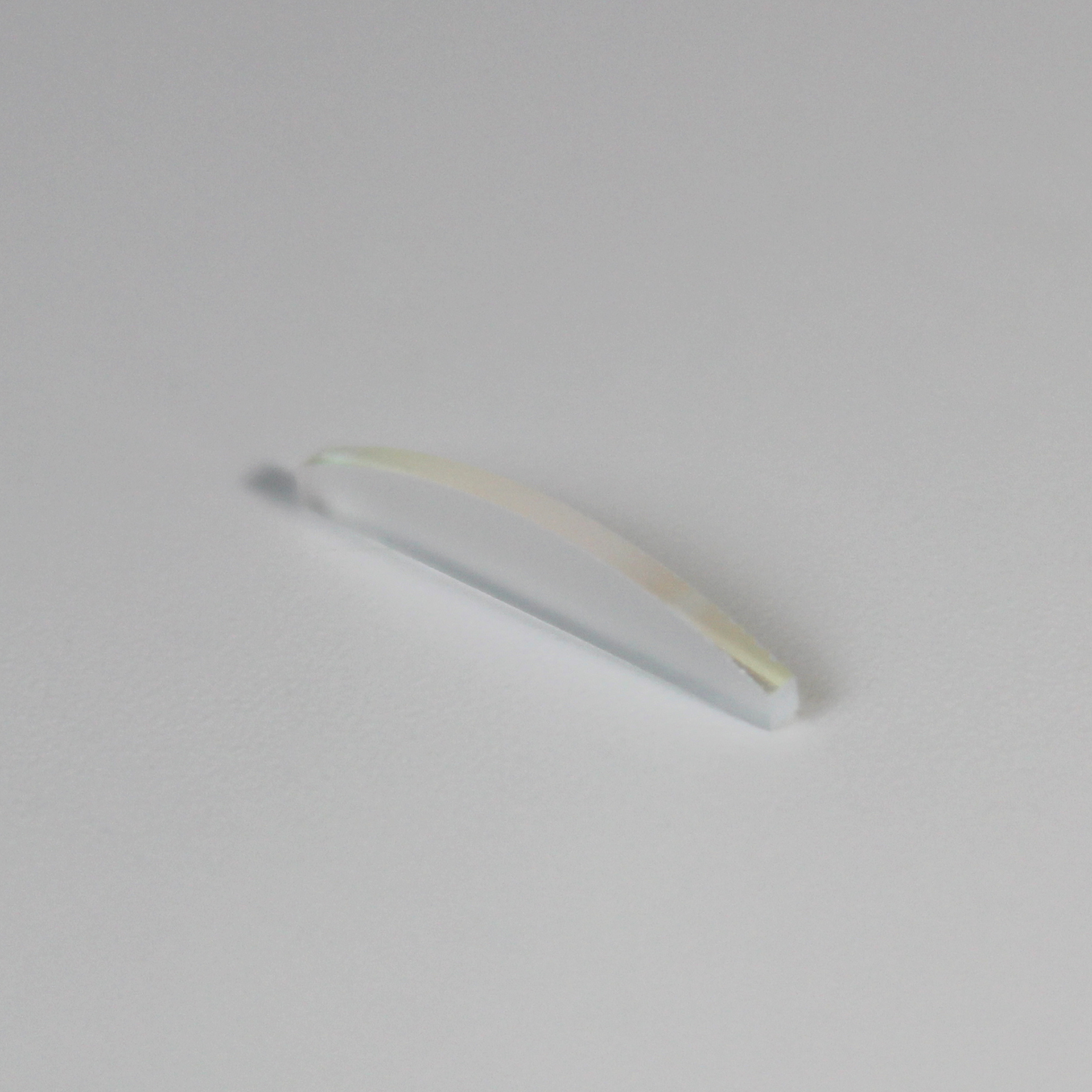 Beam shaping cylindrical optical lens