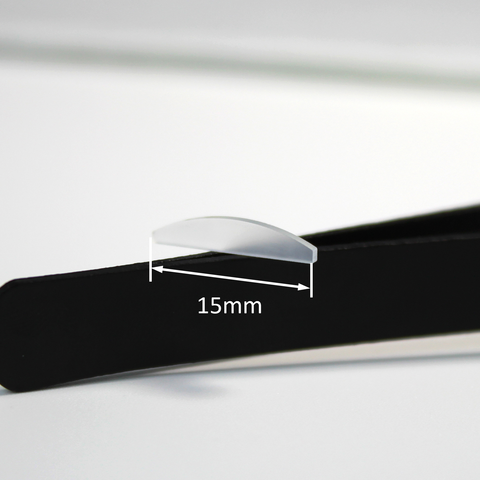 Beam shaping cylindrical optical lens
