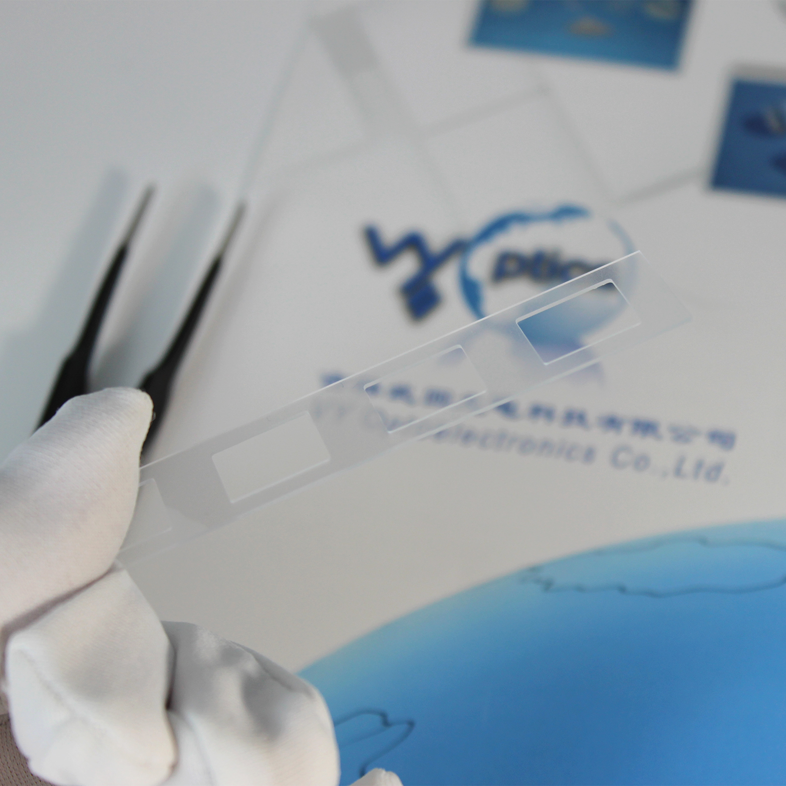 Quartz glass wafer