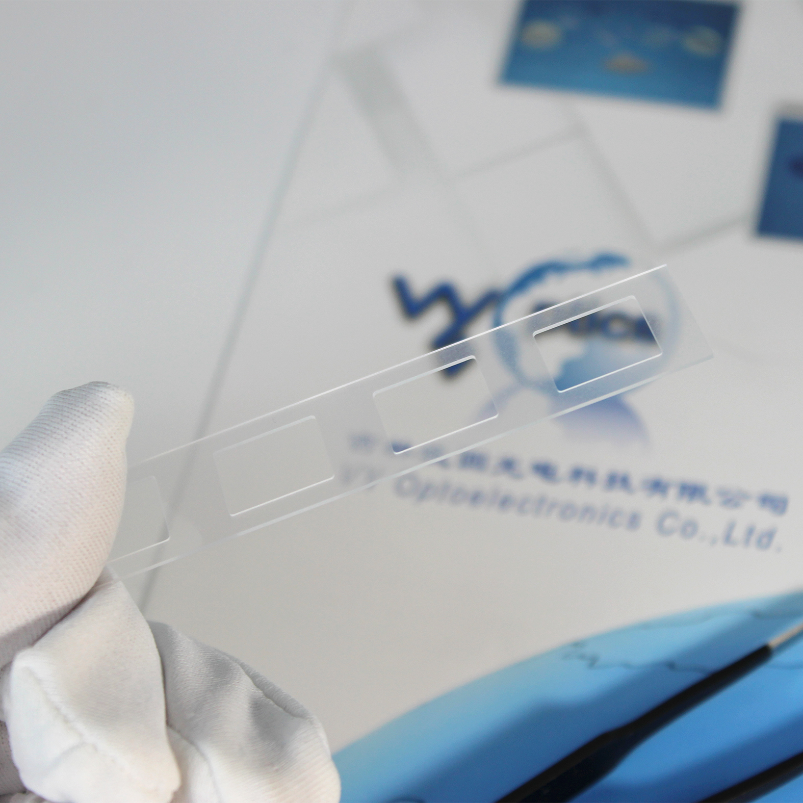 Quartz glass wafer